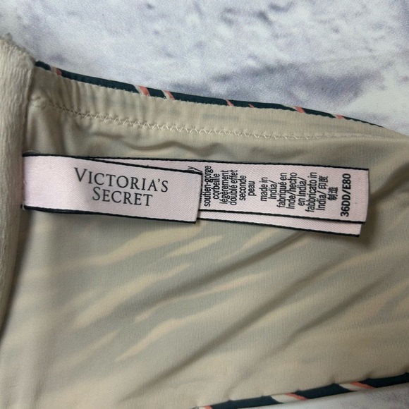 Victoria's Secret Zebra Print Bra - Black and Pink. Size 36DD - Picture 3 of 6